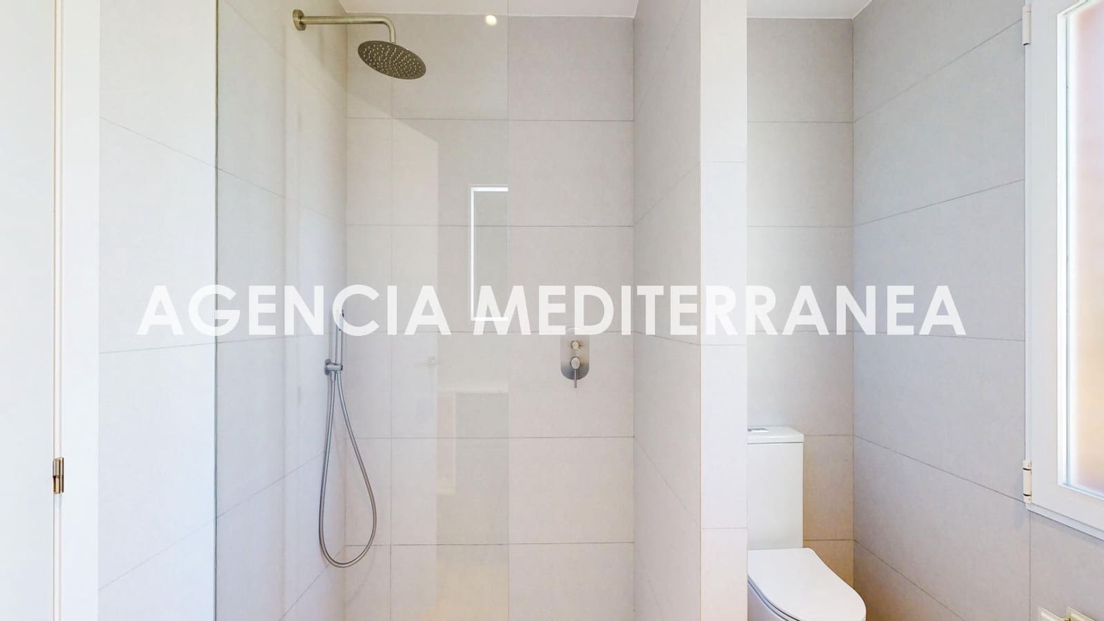 6 bedroom Villa for sale in La Pobla de Vallbona with pool garage - € 730,000 (Ref: 9732224)