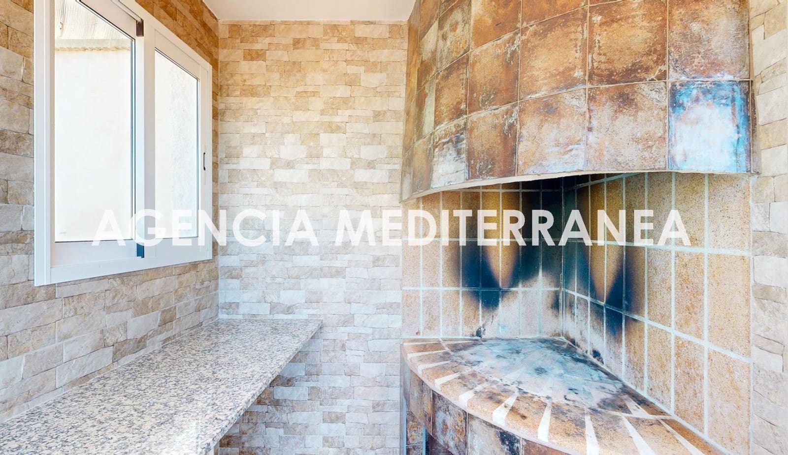 6 bedroom Villa for sale in La Pobla de Vallbona with pool garage - € 730,000 (Ref: 9732224)