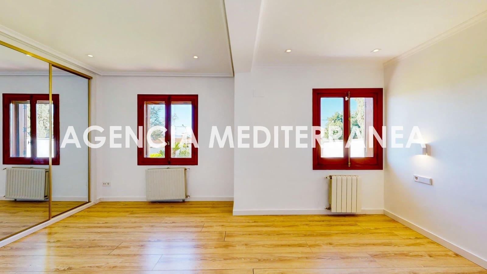 6 bedroom Villa for sale in La Pobla de Vallbona with pool garage - € 730,000 (Ref: 9732224)