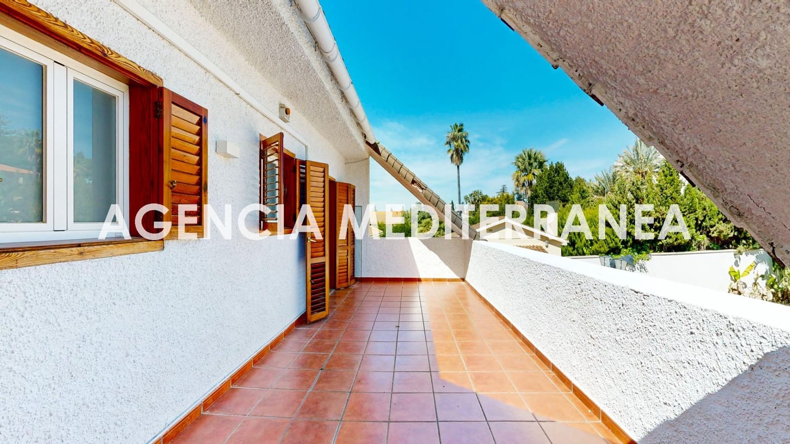 6 bedroom Villa for sale in La Pobla de Vallbona with pool garage - € 730,000 (Ref: 9732224)