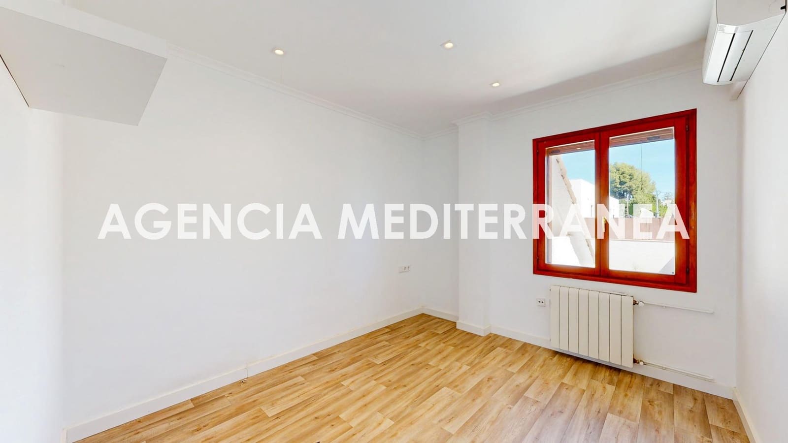 6 bedroom Villa for sale in La Pobla de Vallbona with pool garage - € 730,000 (Ref: 9732224)