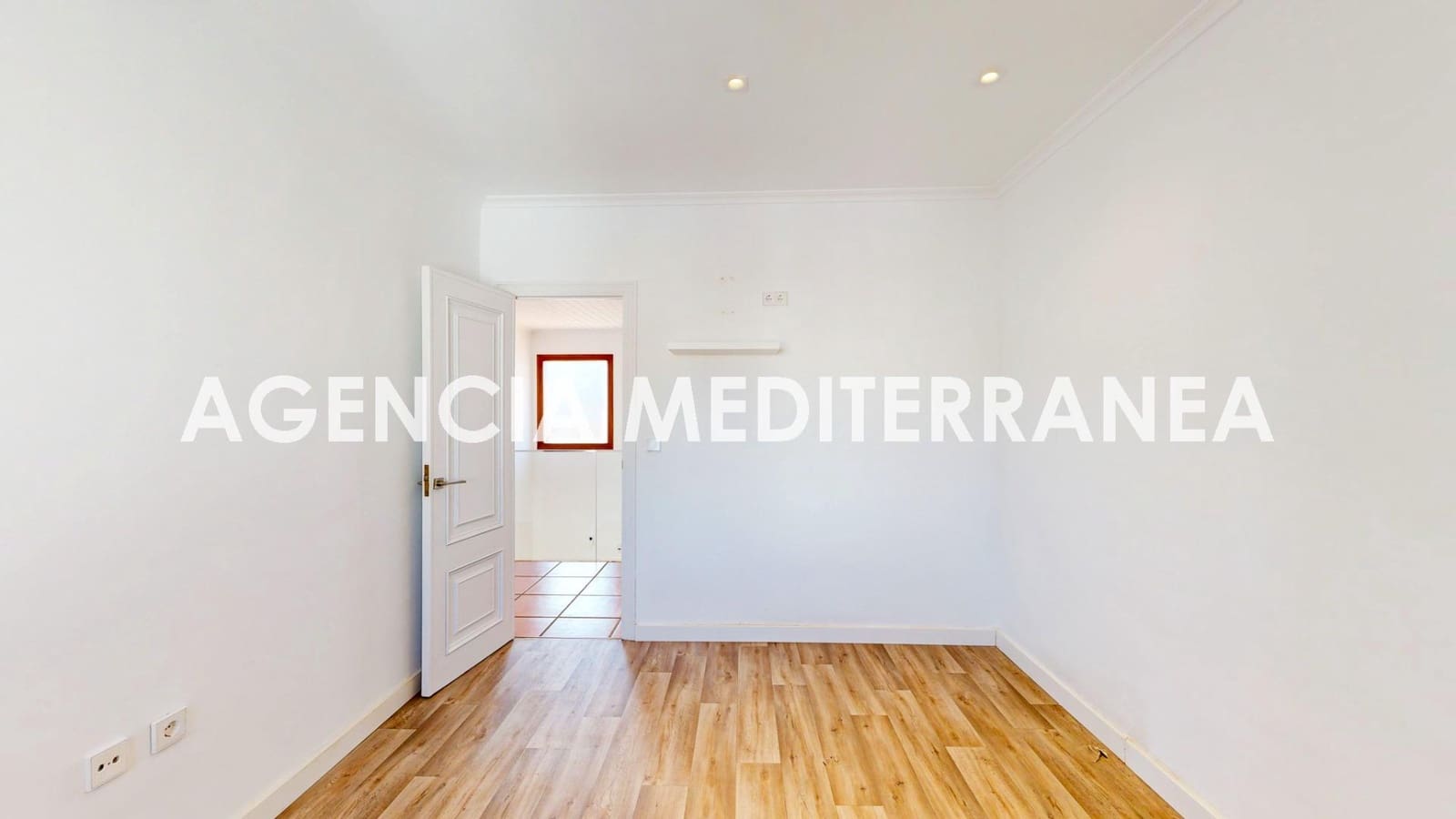 6 bedroom Villa for sale in La Pobla de Vallbona with pool garage - € 730,000 (Ref: 9732224)