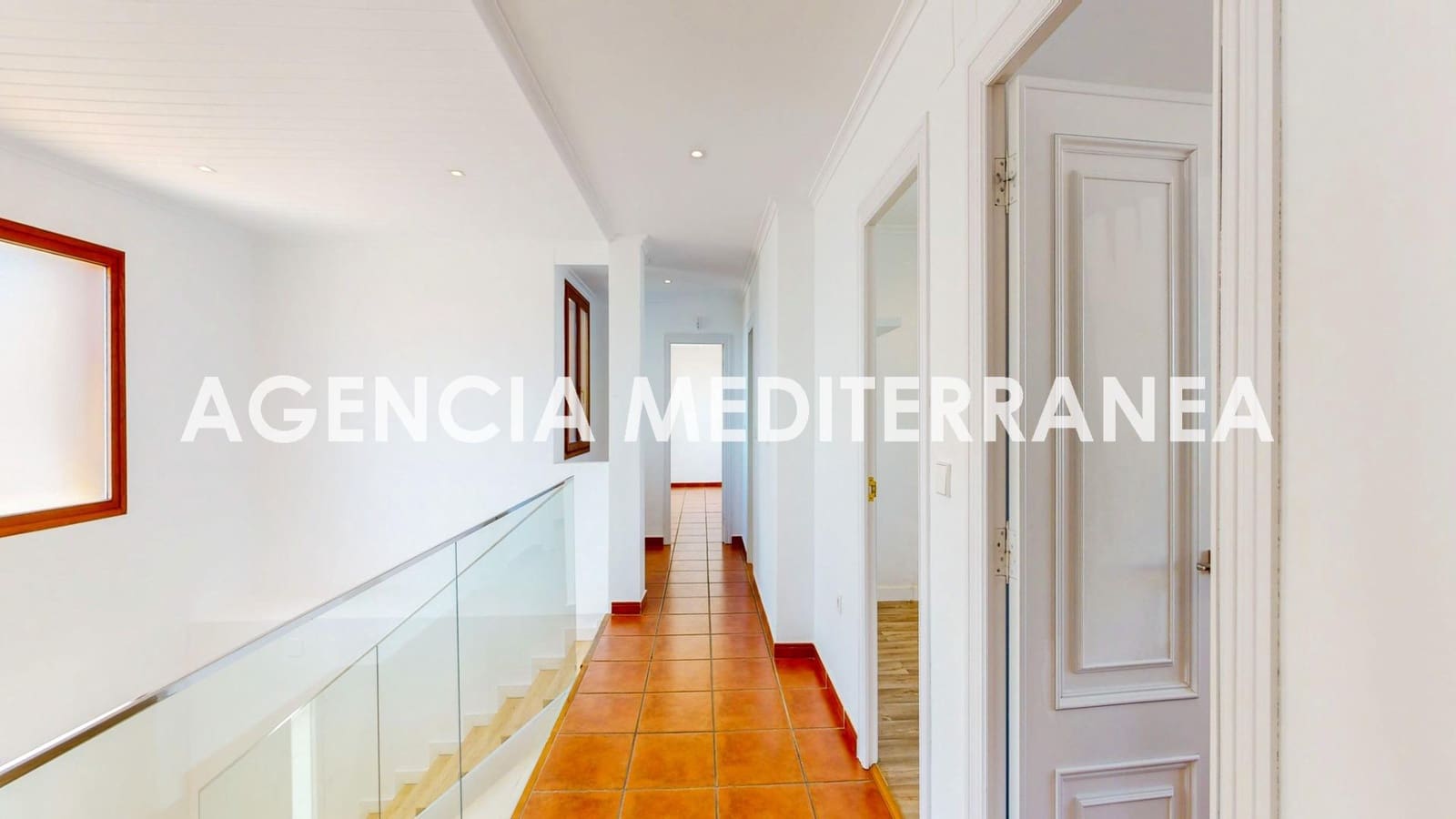 6 bedroom Villa for sale in La Pobla de Vallbona with pool garage - € 730,000 (Ref: 9732224)