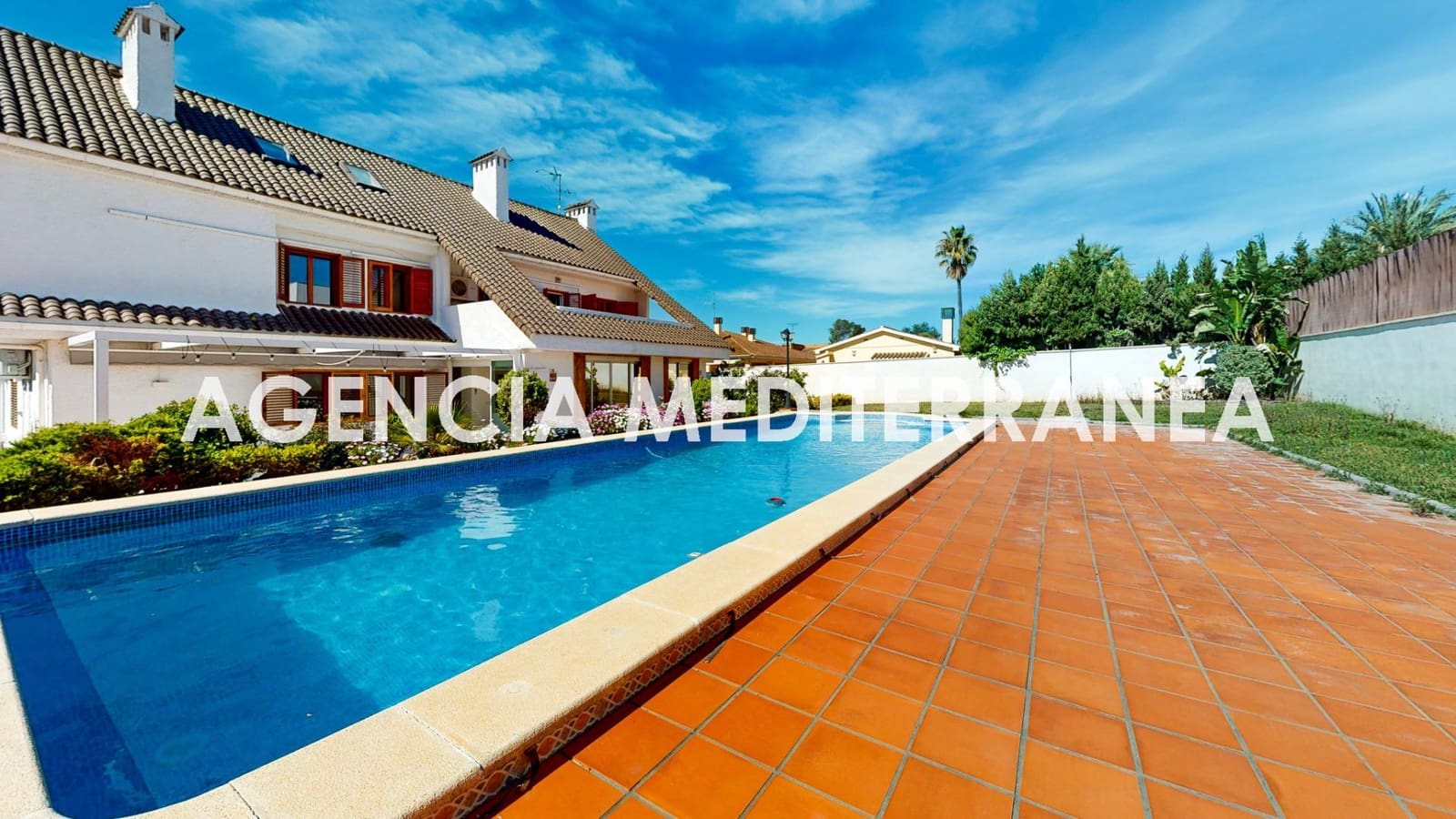6 bedroom Villa for sale in La Pobla de Vallbona with pool garage - € 730,000 (Ref: 9732224)