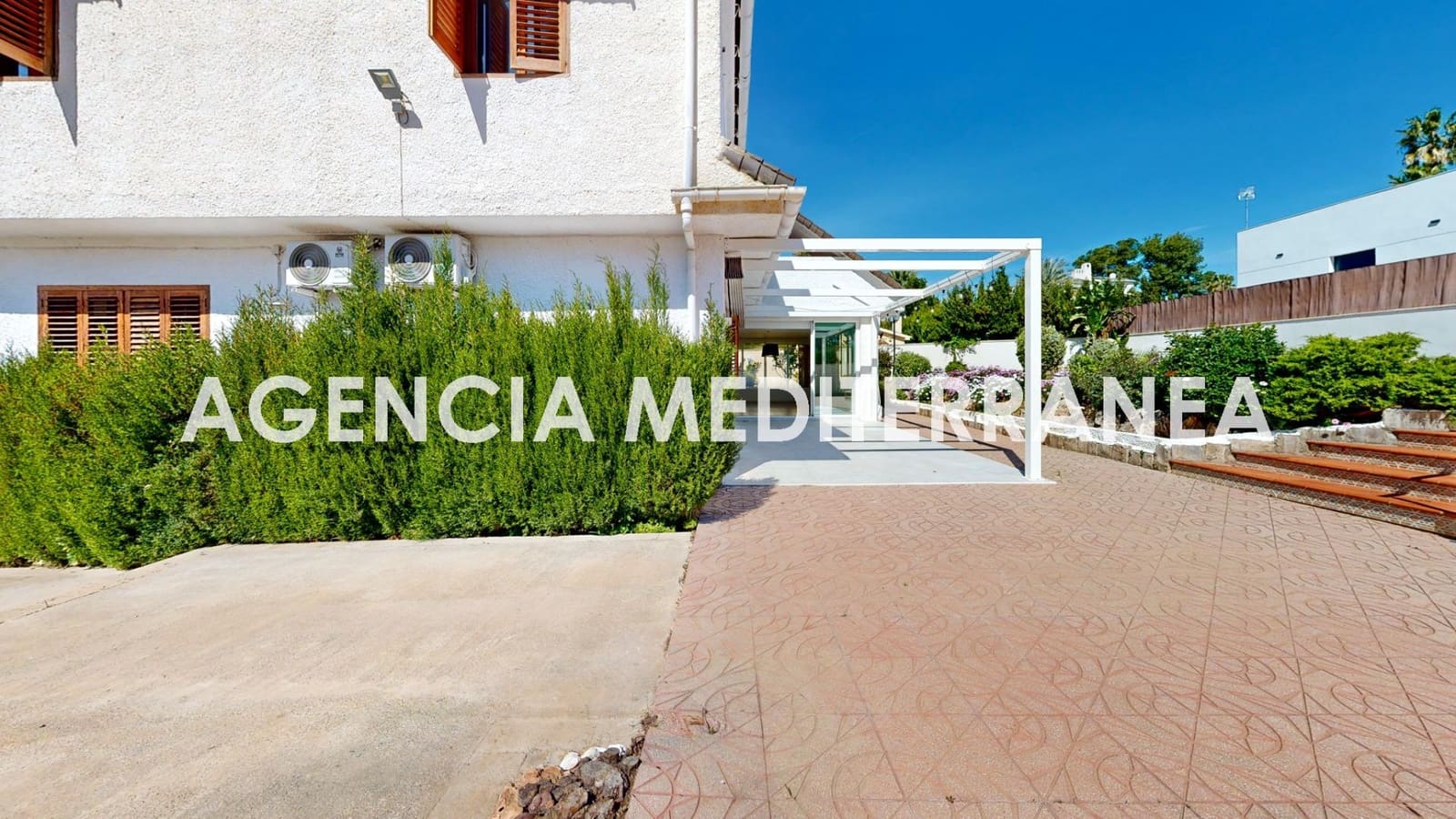6 bedroom Villa for sale in La Pobla de Vallbona with pool garage - € 730,000 (Ref: 9732224)