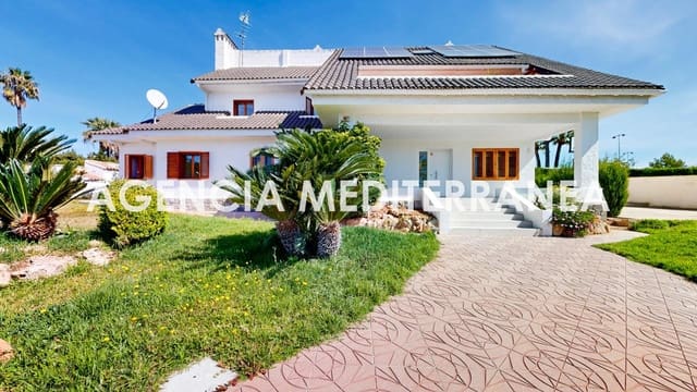 6 soveværelse Villa til salg i La Pobla de Vallbona med swimmingpool garage - € 730.000 (Ref: 9732224)