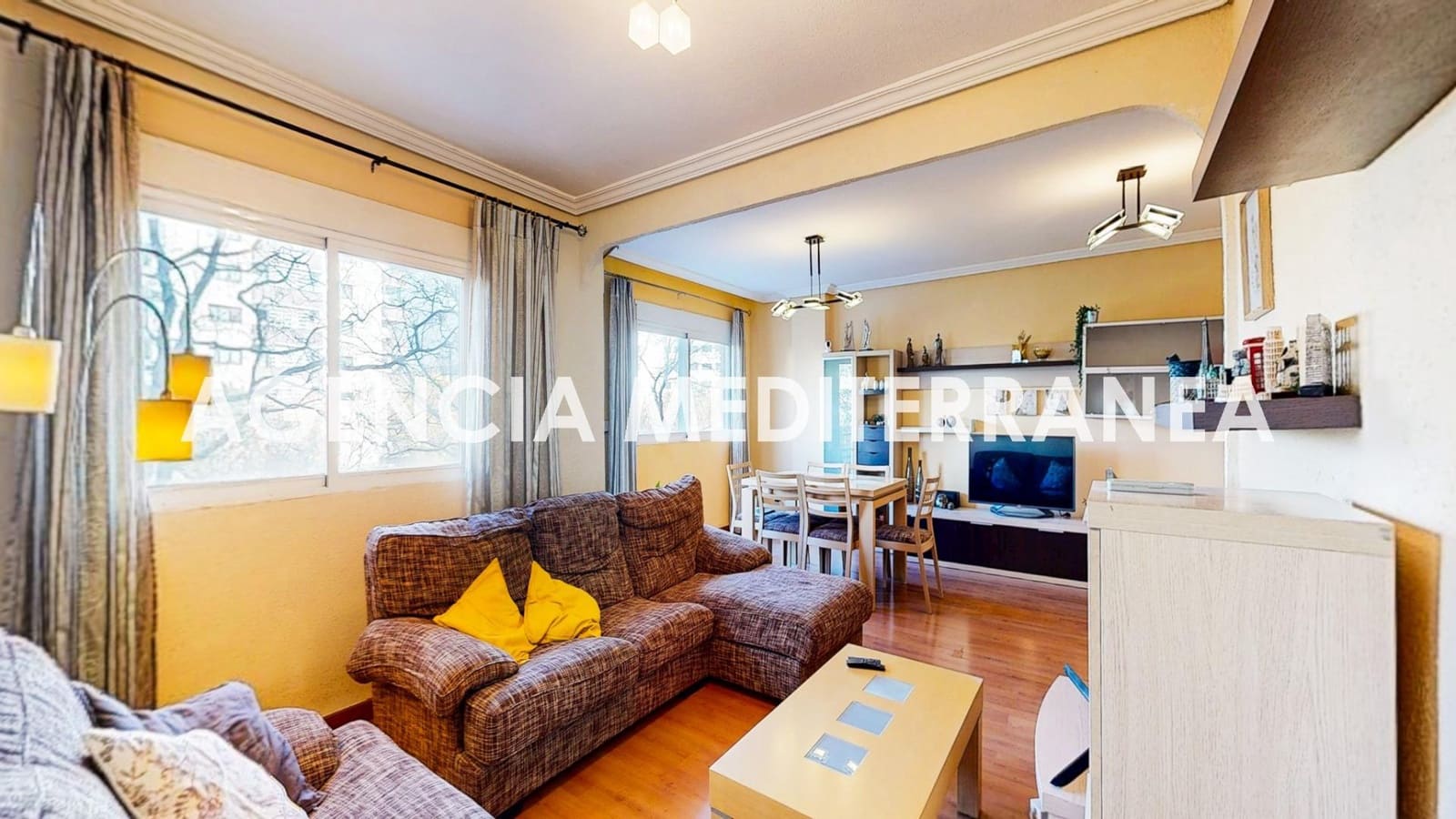4 bedroom Flat for sale in Valencia city - € 290,000 (Ref: 9735669)