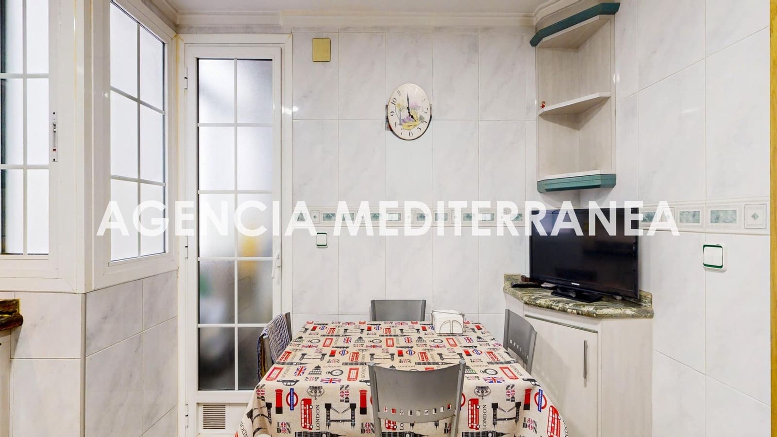 4 bedroom Flat for sale in Valencia city - € 290,000 (Ref: 9735669)