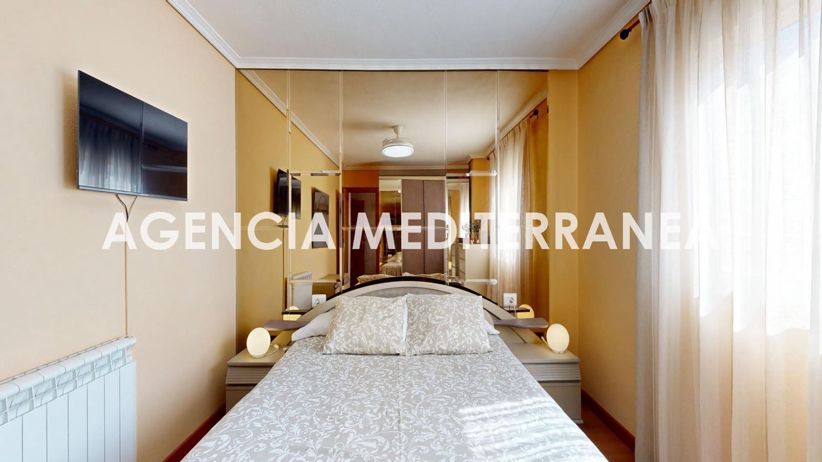 4 bedroom Flat for sale in Valencia city - € 290,000 (Ref: 9735669)