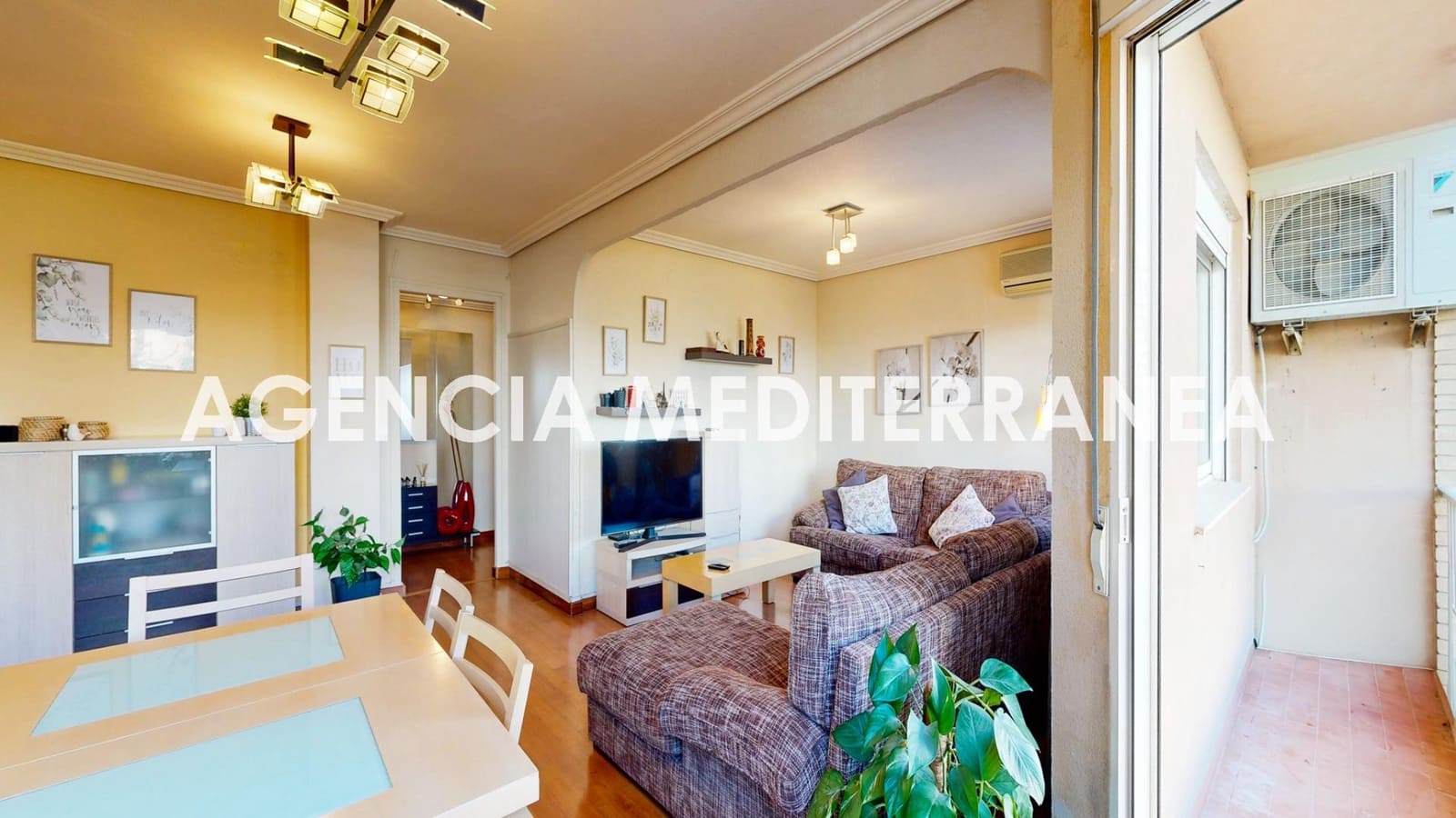 4 bedroom Flat for sale in Valencia city - € 290,000 (Ref: 9735669)