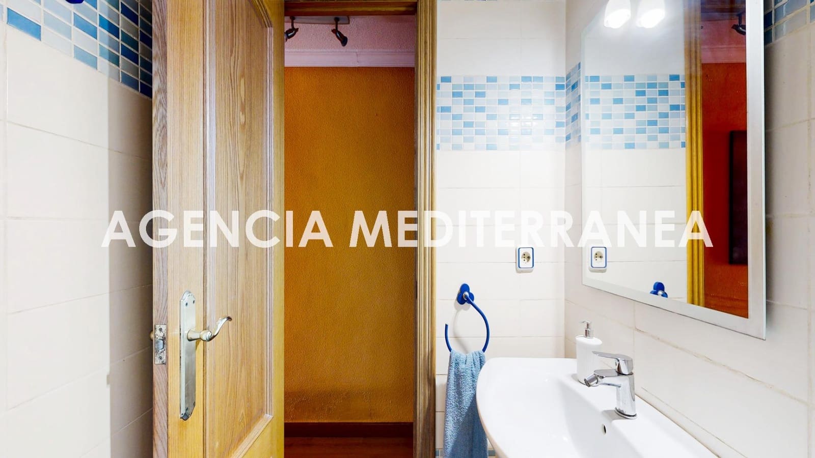 4 bedroom Flat for sale in Valencia city - € 290,000 (Ref: 9735669)