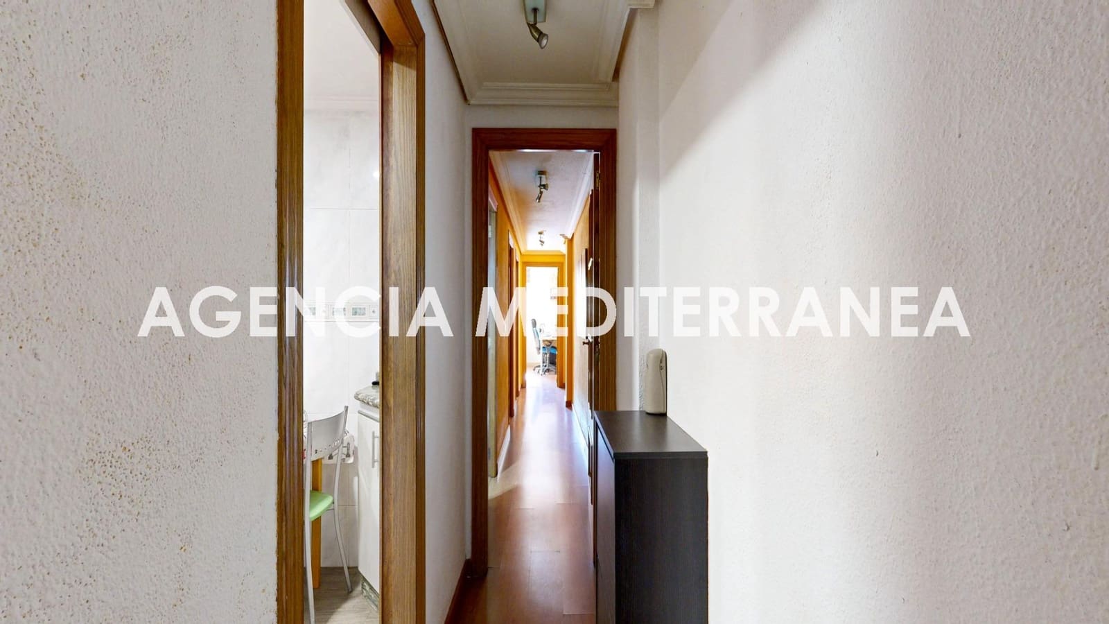 4 bedroom Flat for sale in Valencia city - € 290,000 (Ref: 9735669)