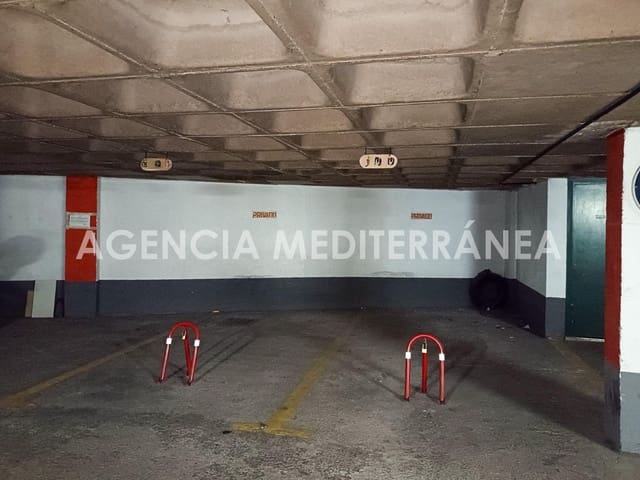 Garage for rent in Russafa, Valencia city - € 110 (Ref: 9738653)
