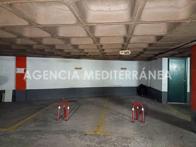 Garage for rent in Russafa, Valencia city - € 110 (Ref: 9738653)