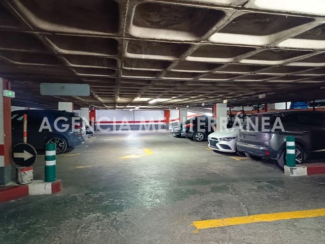 Garage for rent in Russafa, Valencia city - € 110 (Ref: 9738653)