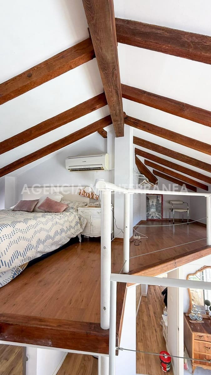 2 bedroom Penthouse for rent in Valencia city - € 1,800 (Ref: 9762063)