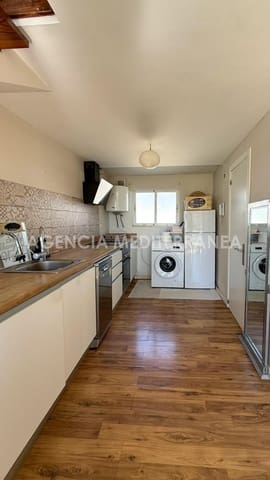 2 makuuhuone Kattohuoneisto vuokrattavana paikassa Russafa, Valencia kaupunki - 1 800 € (Ref: 9762063)