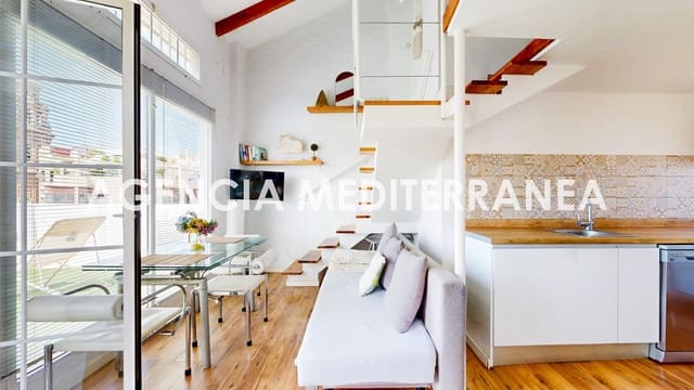 2 soveværelse Penthouse til leje i Russafa, Valencia by - € 1.800 (Ref: 9762063)