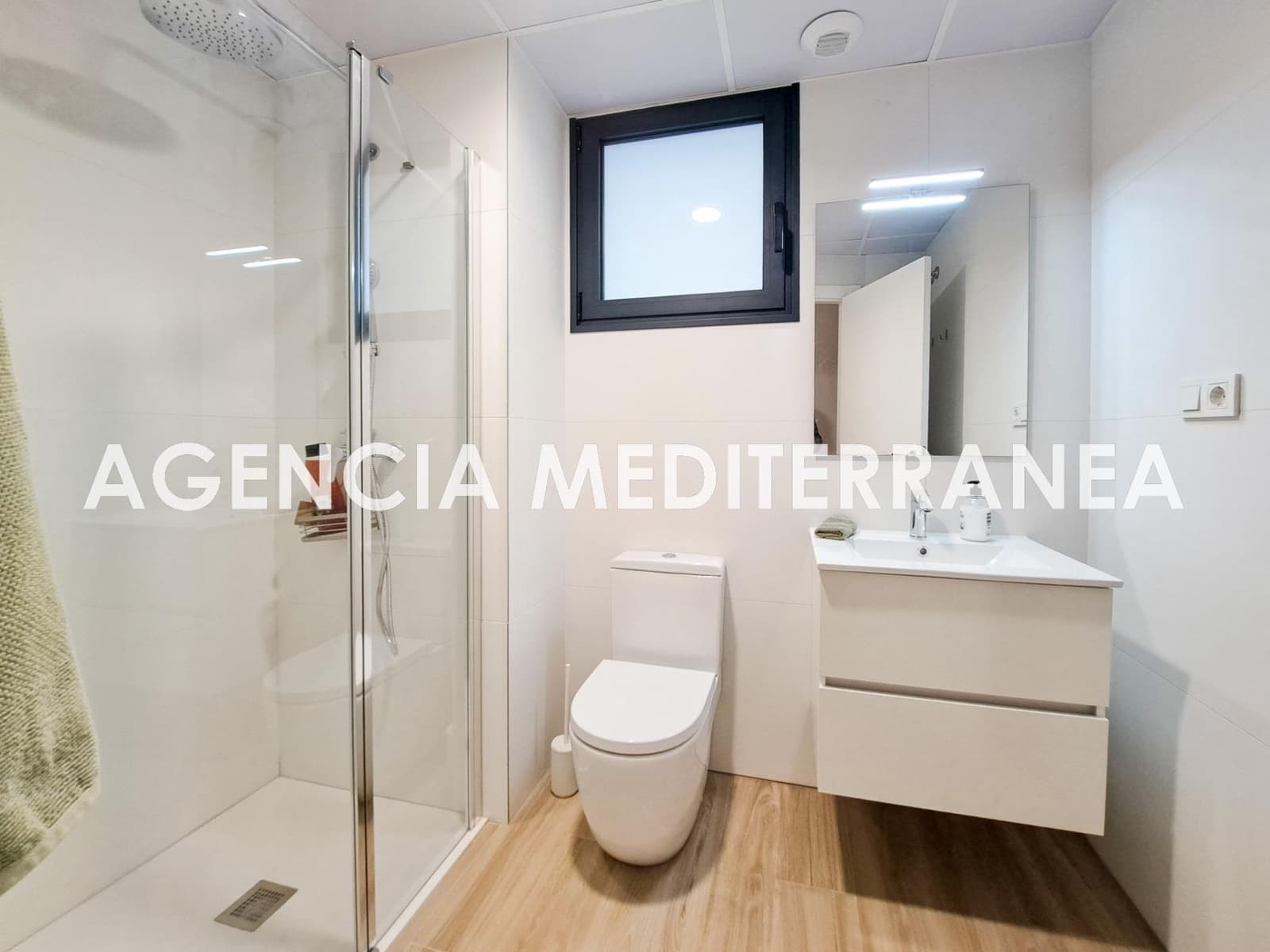 Piso de 2 habitaciones en València ciudad en alquiler con piscina garaje - 1.950 € (Ref: 9778261)
