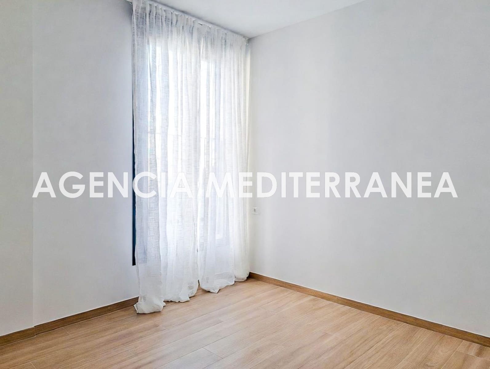 Piso de 2 habitaciones en València ciudad en alquiler con piscina garaje - 1.950 € (Ref: 9778261)