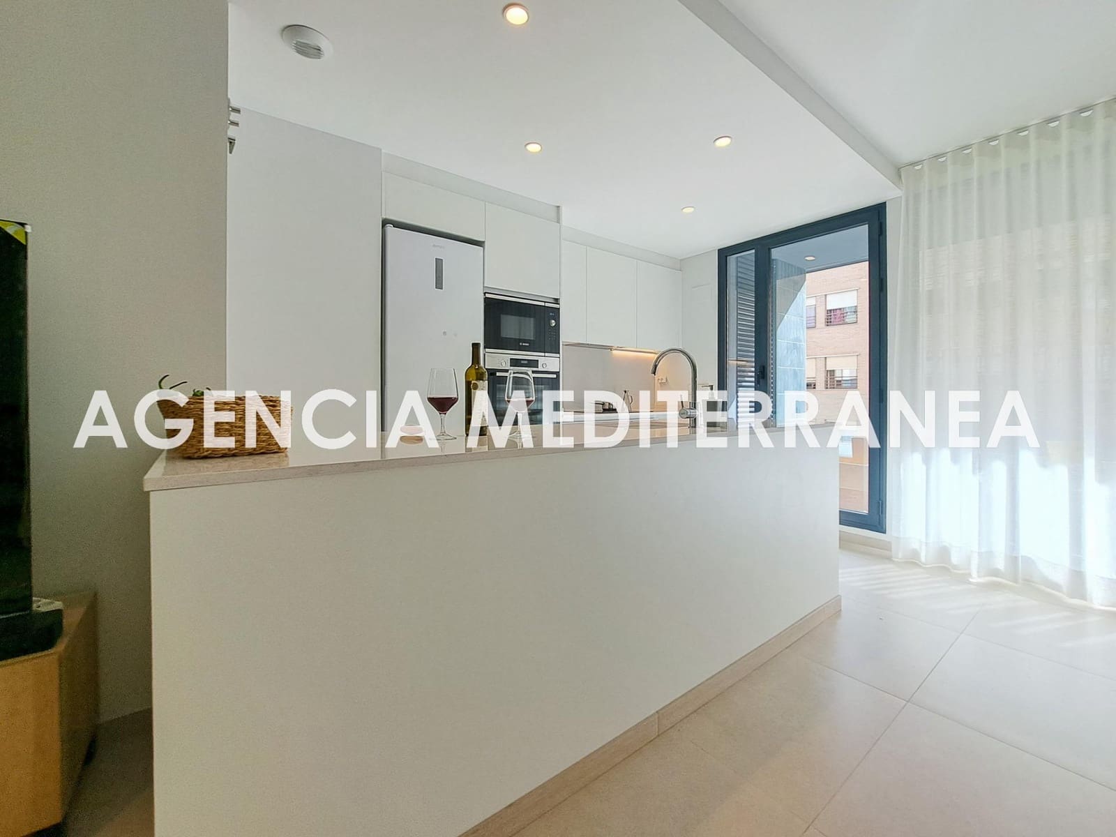 Piso de 2 habitaciones en València ciudad en alquiler con piscina garaje - 1.950 € (Ref: 9778261)