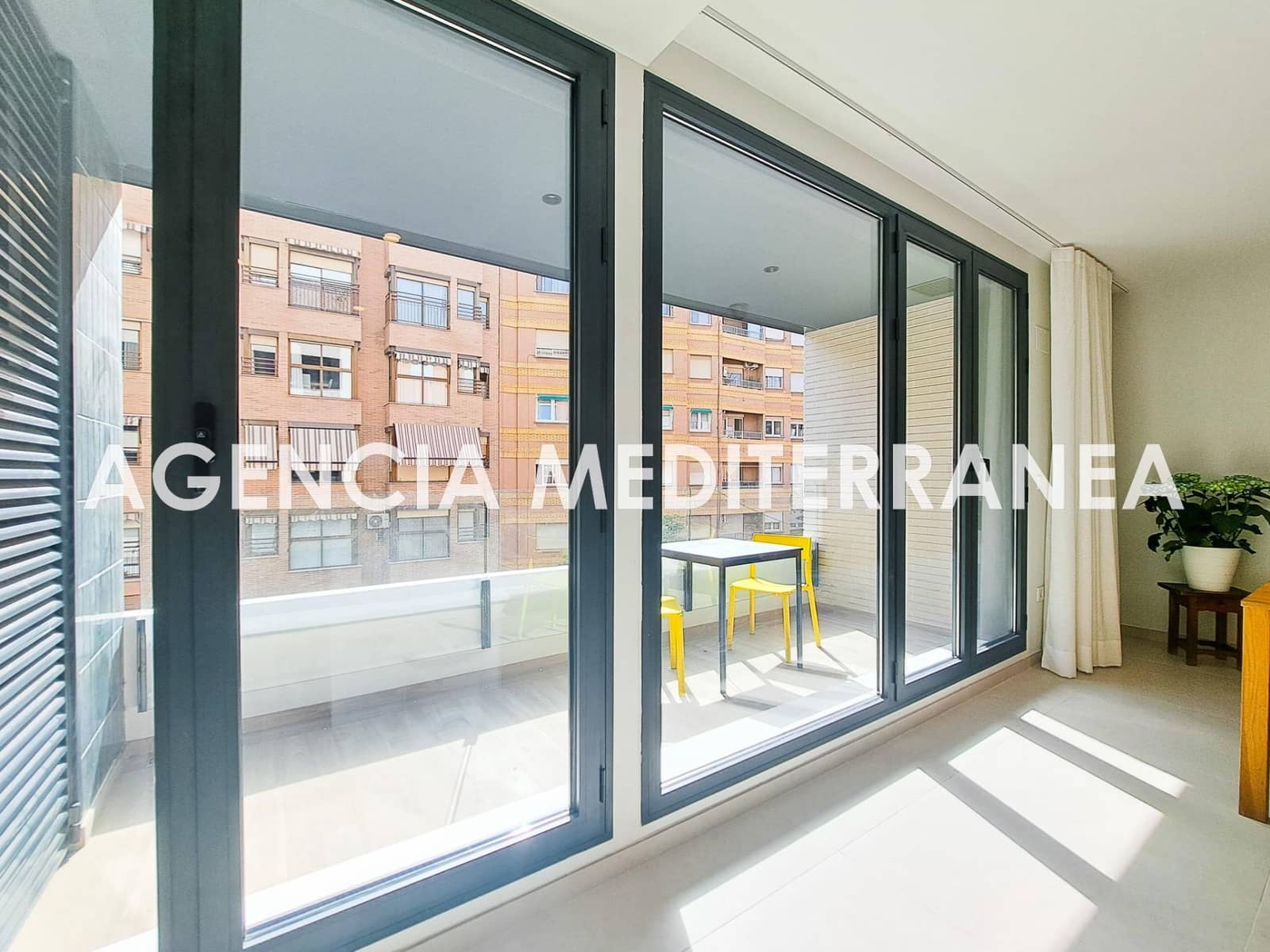 Piso de 2 habitaciones en València ciudad en alquiler con piscina garaje - 1.950 € (Ref: 9778261)