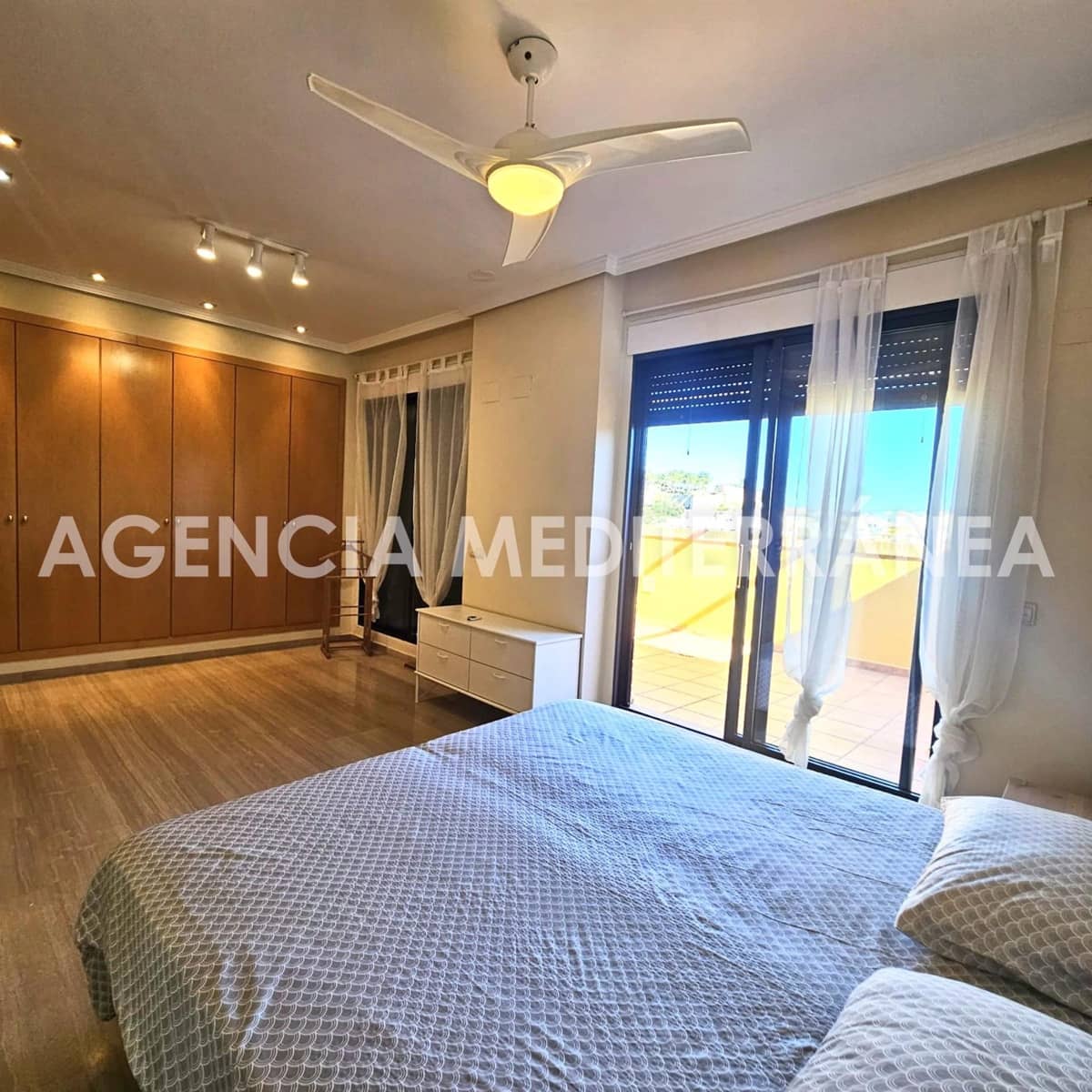 3 makuuhuone Kattohuoneisto myytävänä paikassa Denia - 550 000 € (Ref: 9780676)