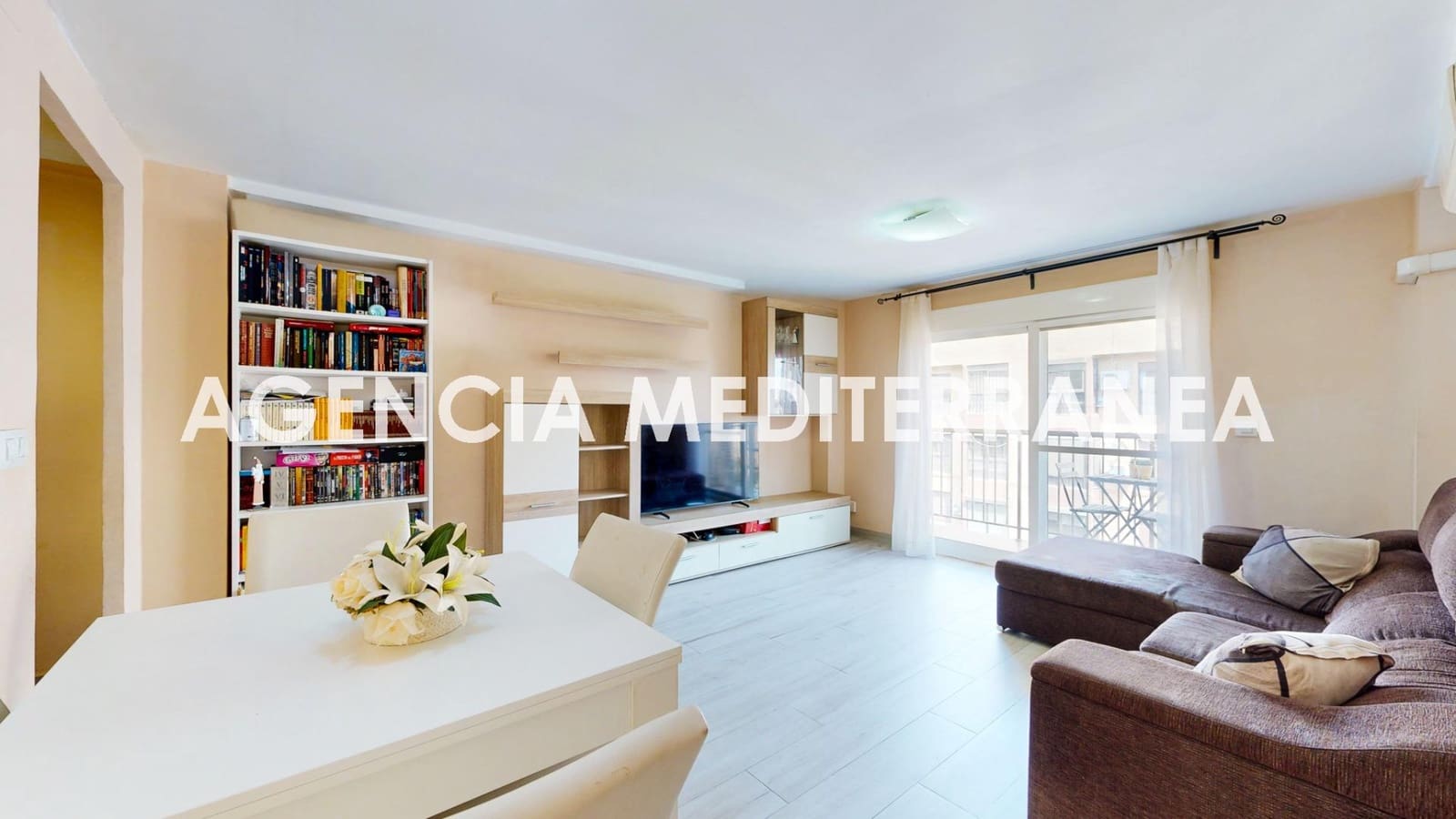 3 bedroom Flat for sale in Valencia city - € 299,000 (Ref: 9799385)
