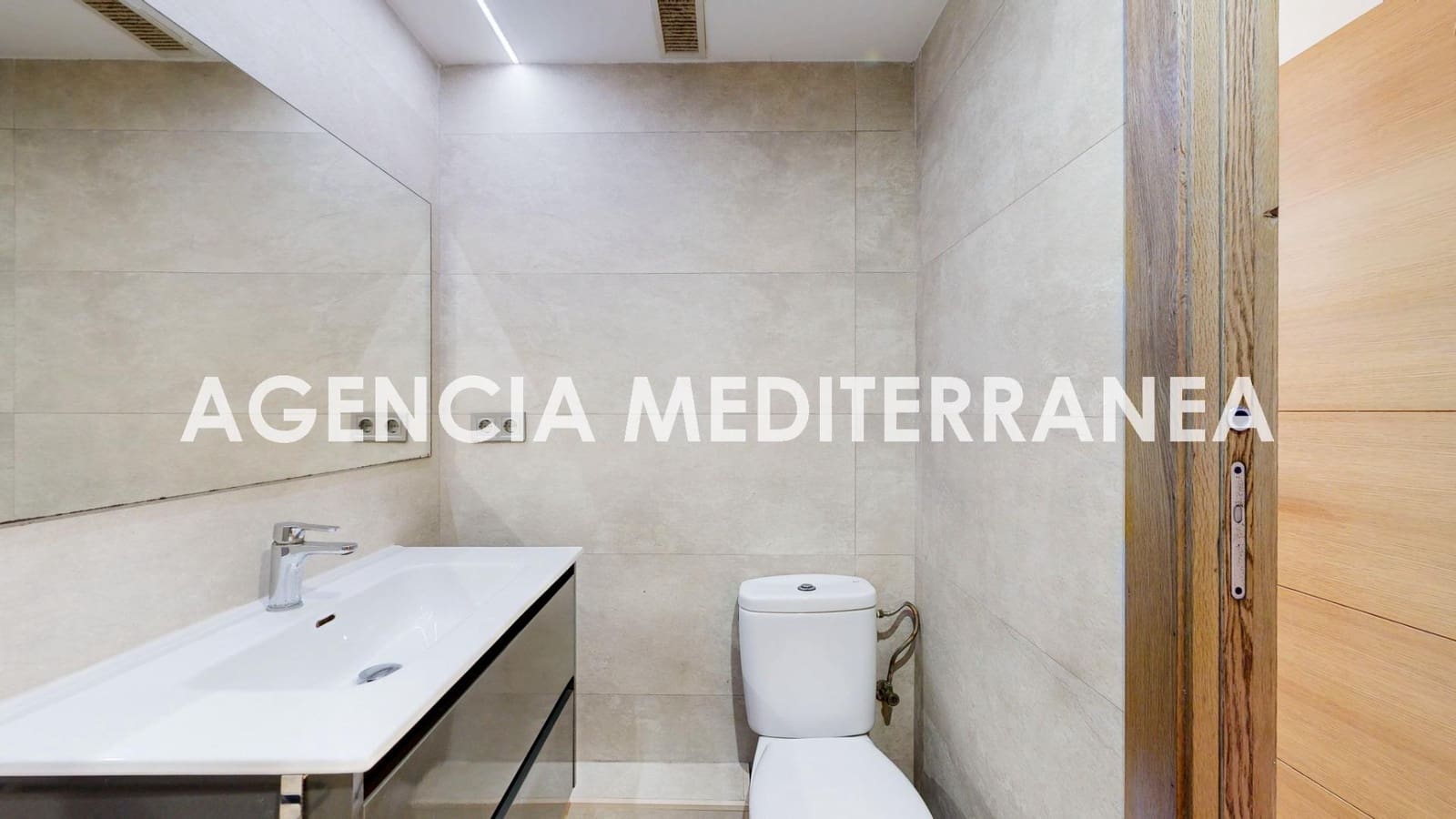 3 bedroom Flat for sale in Valencia city - € 299,000 (Ref: 9799385)