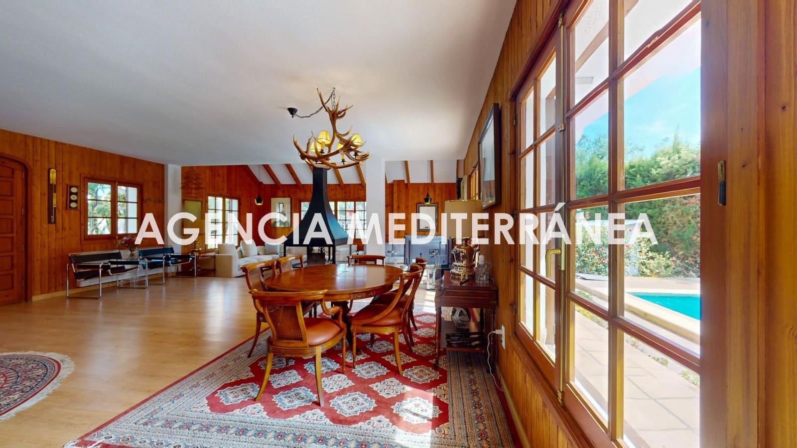 Chalet de 4 habitaciones en Serra en venta con piscina - 690.000 € (Ref: 9812003)