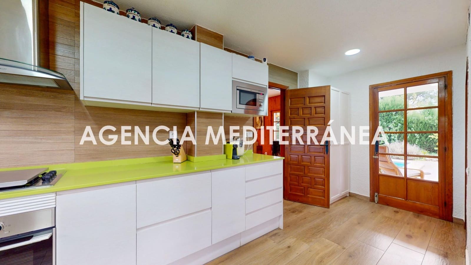 Chalet de 4 habitaciones en Serra en venta con piscina - 690.000 € (Ref: 9812003)