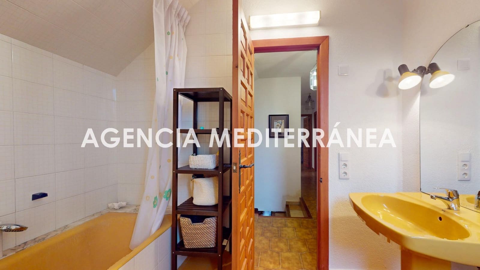 Chalet de 4 habitaciones en Serra en venta con piscina - 690.000 € (Ref: 9812003)