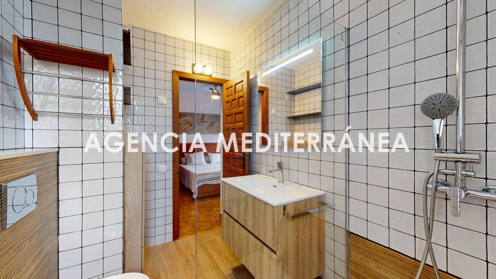 Chalet de 4 habitaciones en Serra en venta con piscina - 690.000 € (Ref: 9812003)