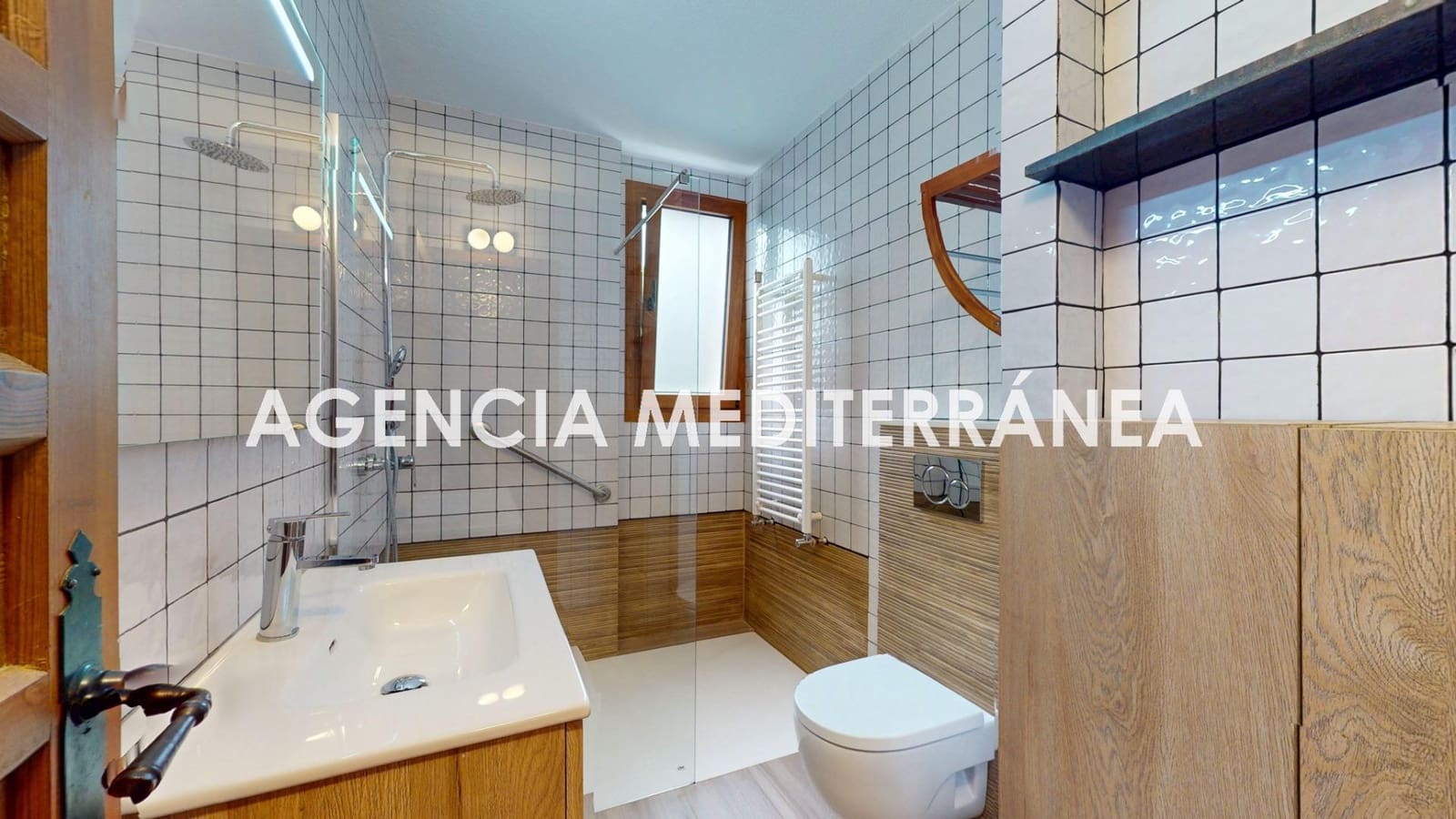 Chalet de 4 habitaciones en Serra en venta con piscina - 690.000 € (Ref: 9812003)