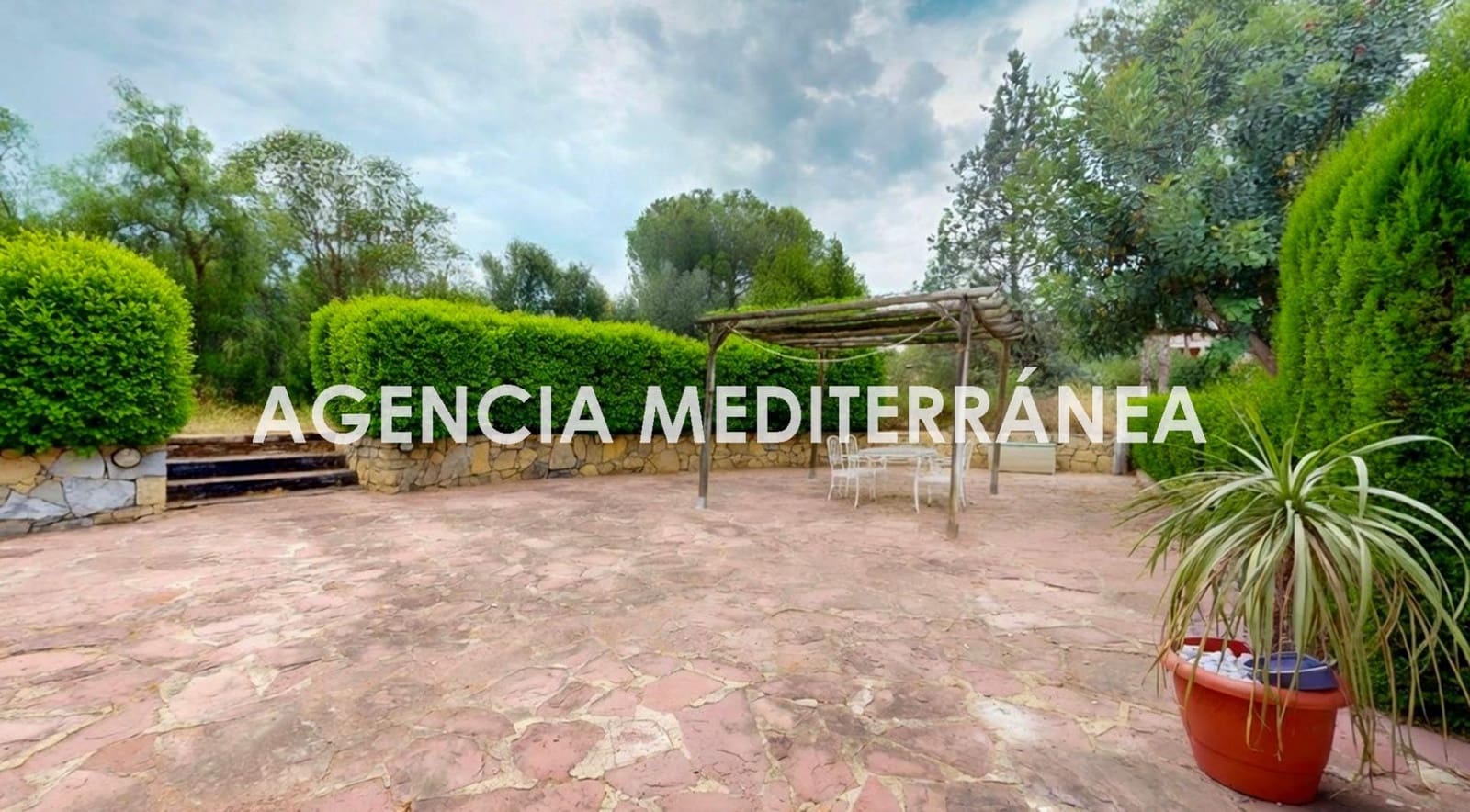 Chalet de 4 habitaciones en Serra en venta con piscina - 690.000 € (Ref: 9812003)