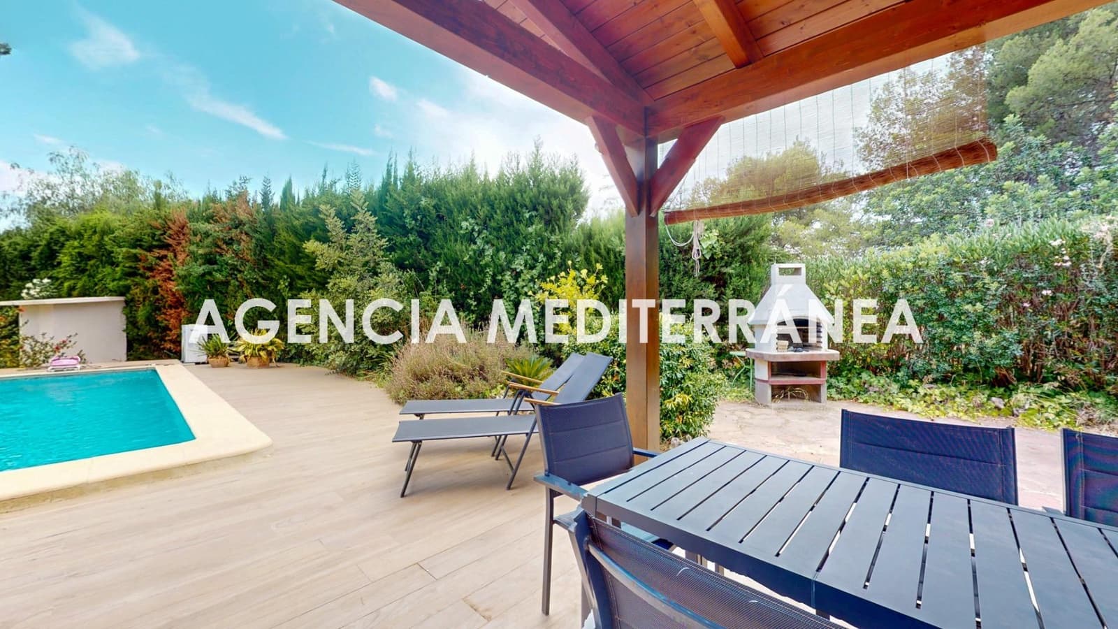4 bedroom Villa for sale in Serra with pool - € 690,000 (Ref: 9812003)