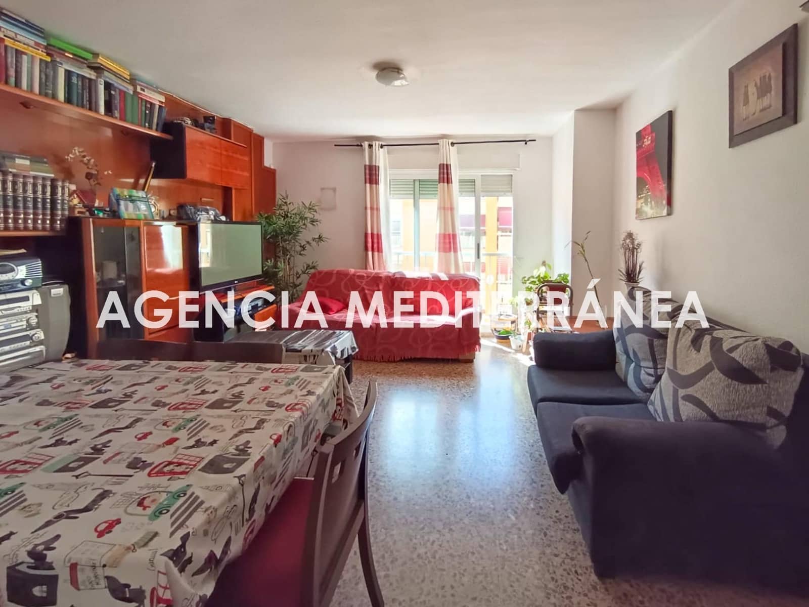 4 bedroom Flat for sale in Valencia city - € 215,000 (Ref: 9818317)