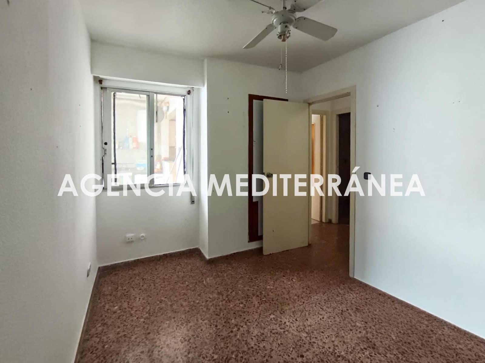 4 bedroom Flat for sale in Valencia city - € 215,000 (Ref: 9818317)