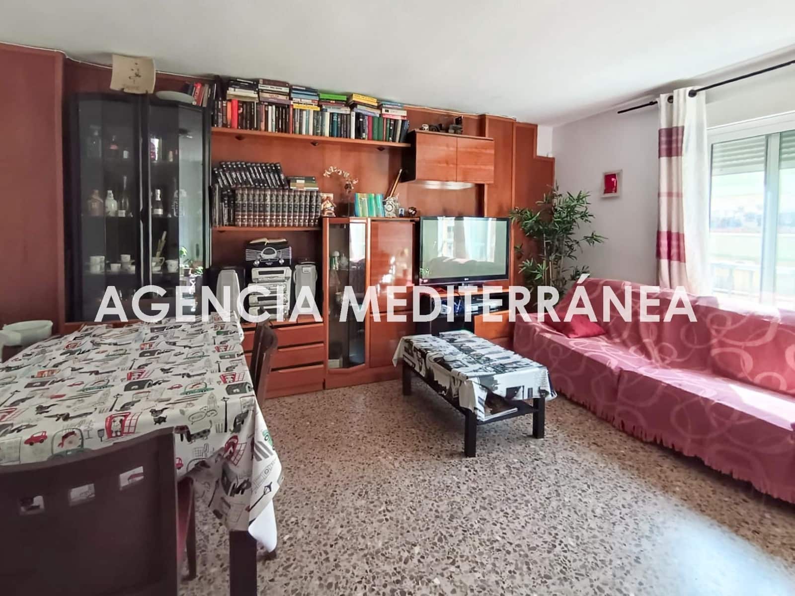 4 bedroom Flat for sale in Valencia city - € 215,000 (Ref: 9818317)
