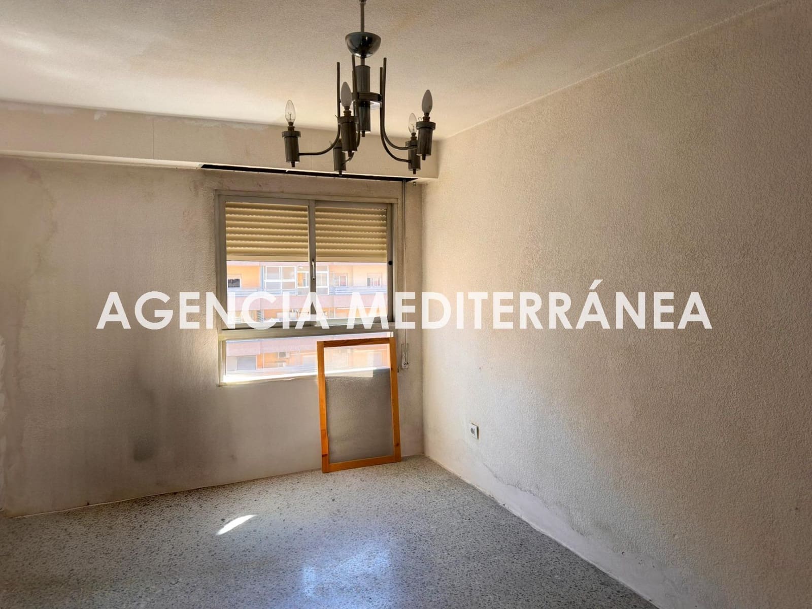 4 bedroom Flat for sale in Valencia city - € 380,000 (Ref: 9846318)