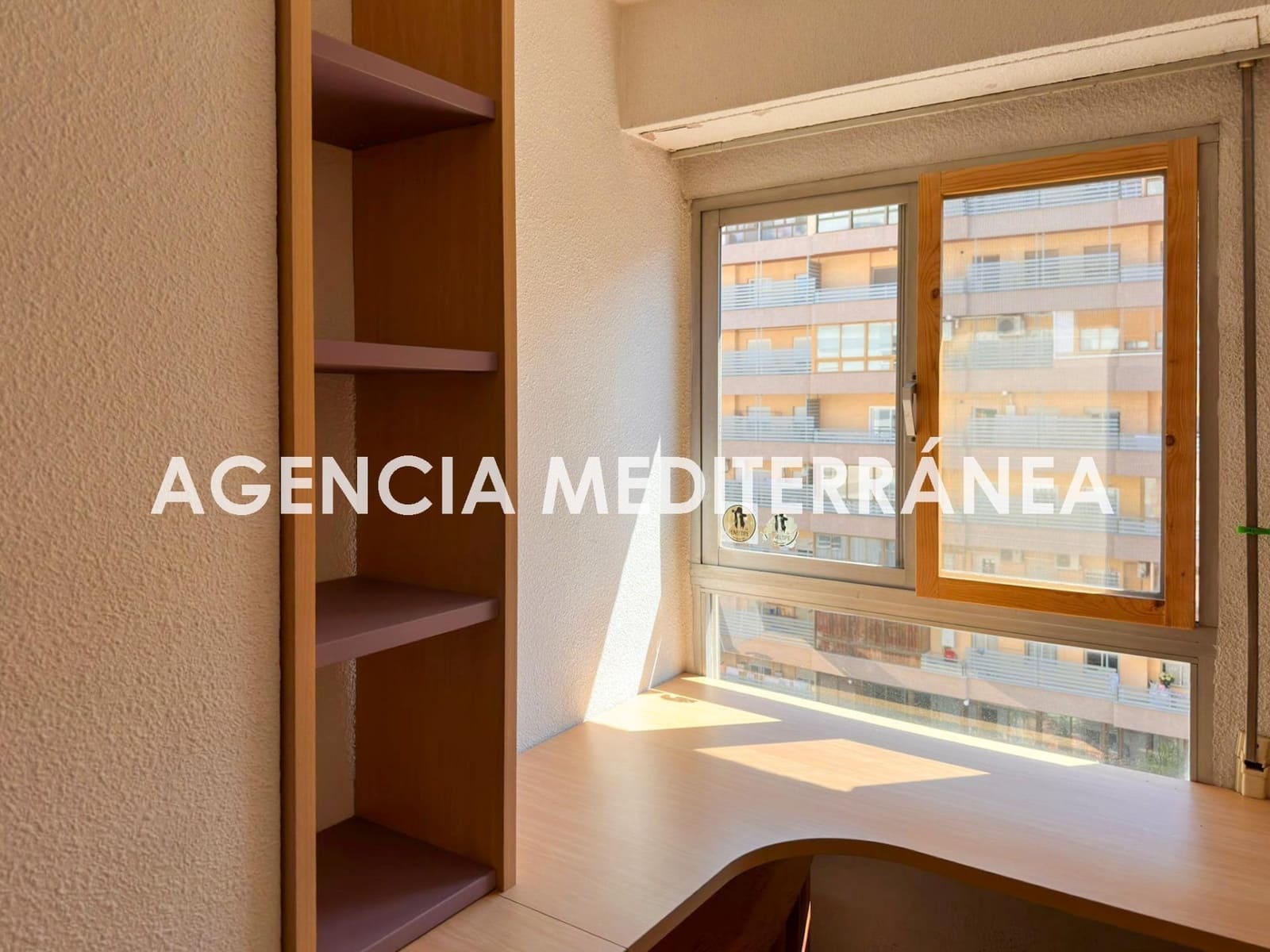 4 bedroom Flat for sale in Valencia city - € 380,000 (Ref: 9846318)