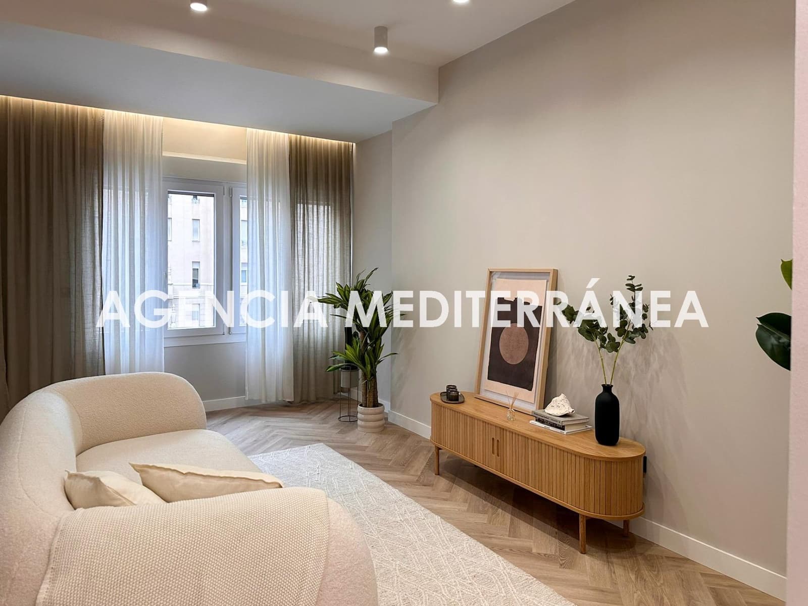 5 bedroom Flat for sale in Valencia city - € 830,000 (Ref: 9846319)