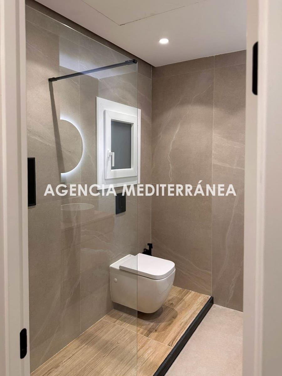 5 bedroom Flat for sale in Valencia city - € 830,000 (Ref: 9846319)