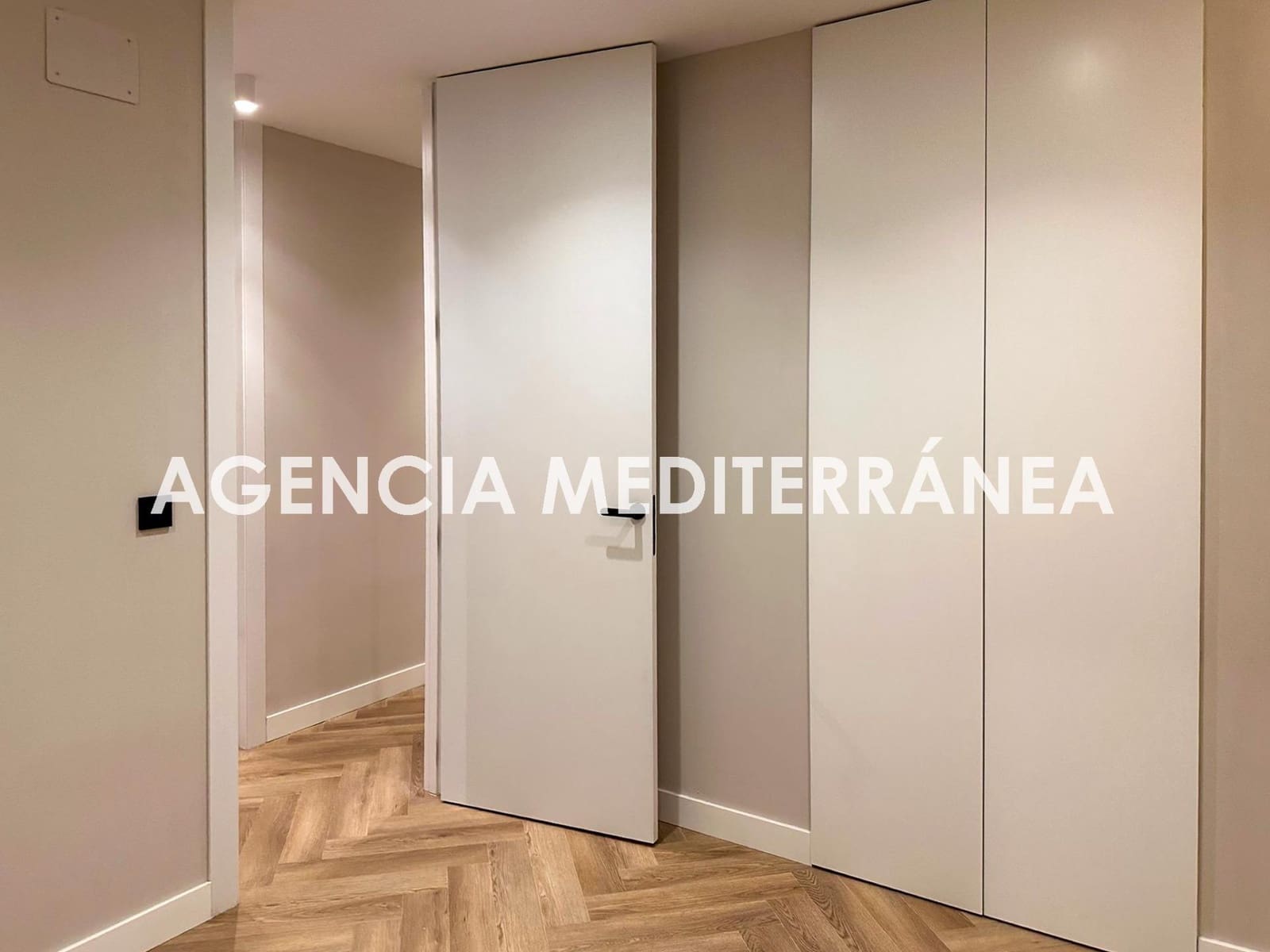 5 bedroom Flat for sale in Valencia city - € 830,000 (Ref: 9846319)