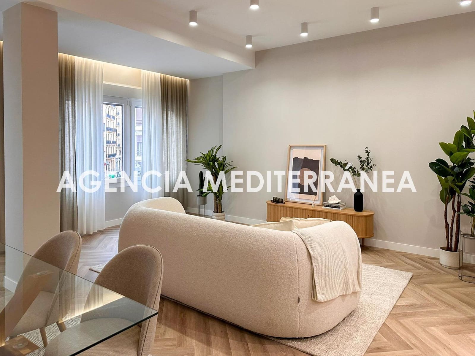 5 bedroom Flat for sale in Valencia city - € 830,000 (Ref: 9846319)