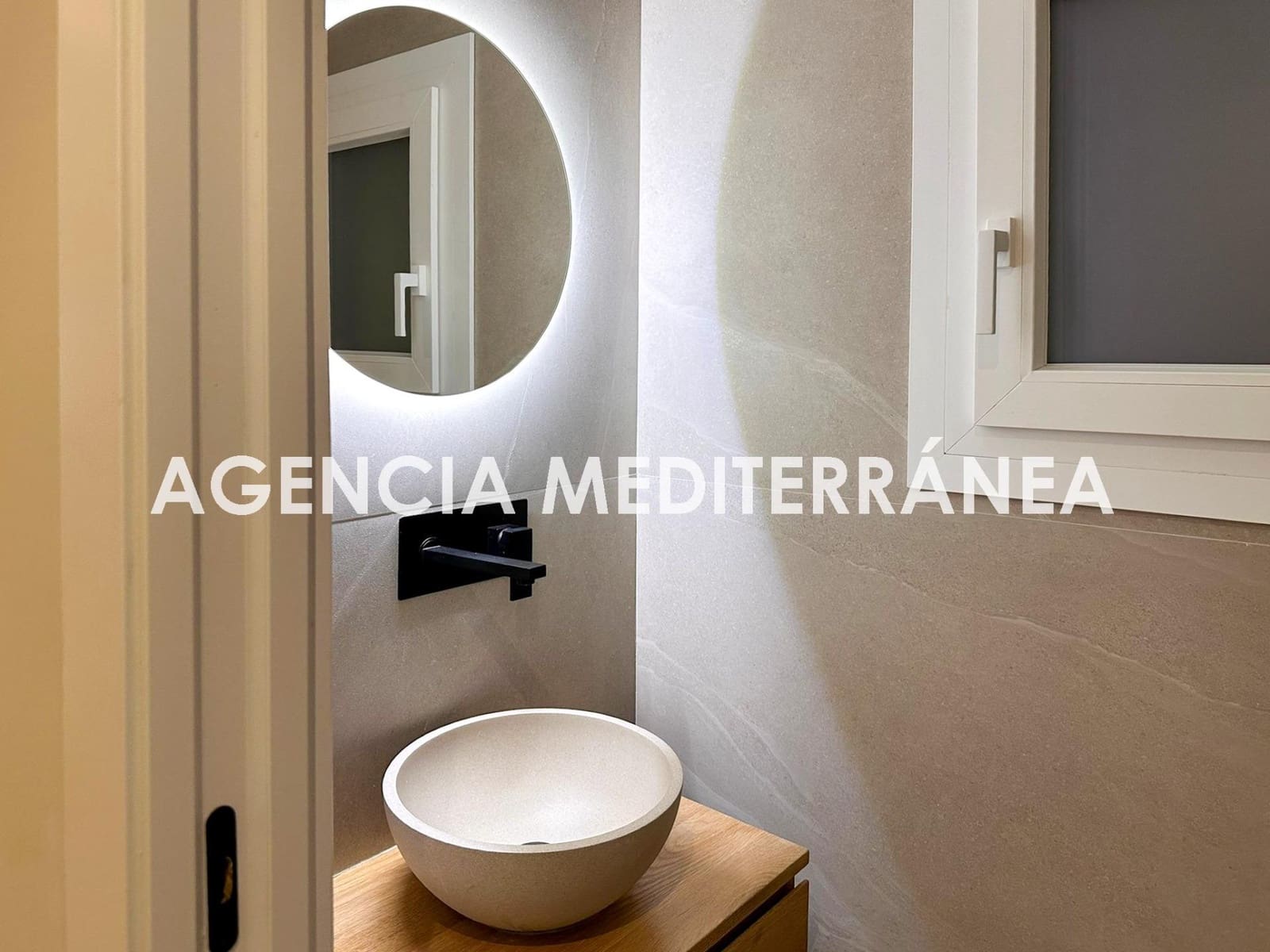 5 bedroom Flat for sale in Valencia city - € 830,000 (Ref: 9846319)