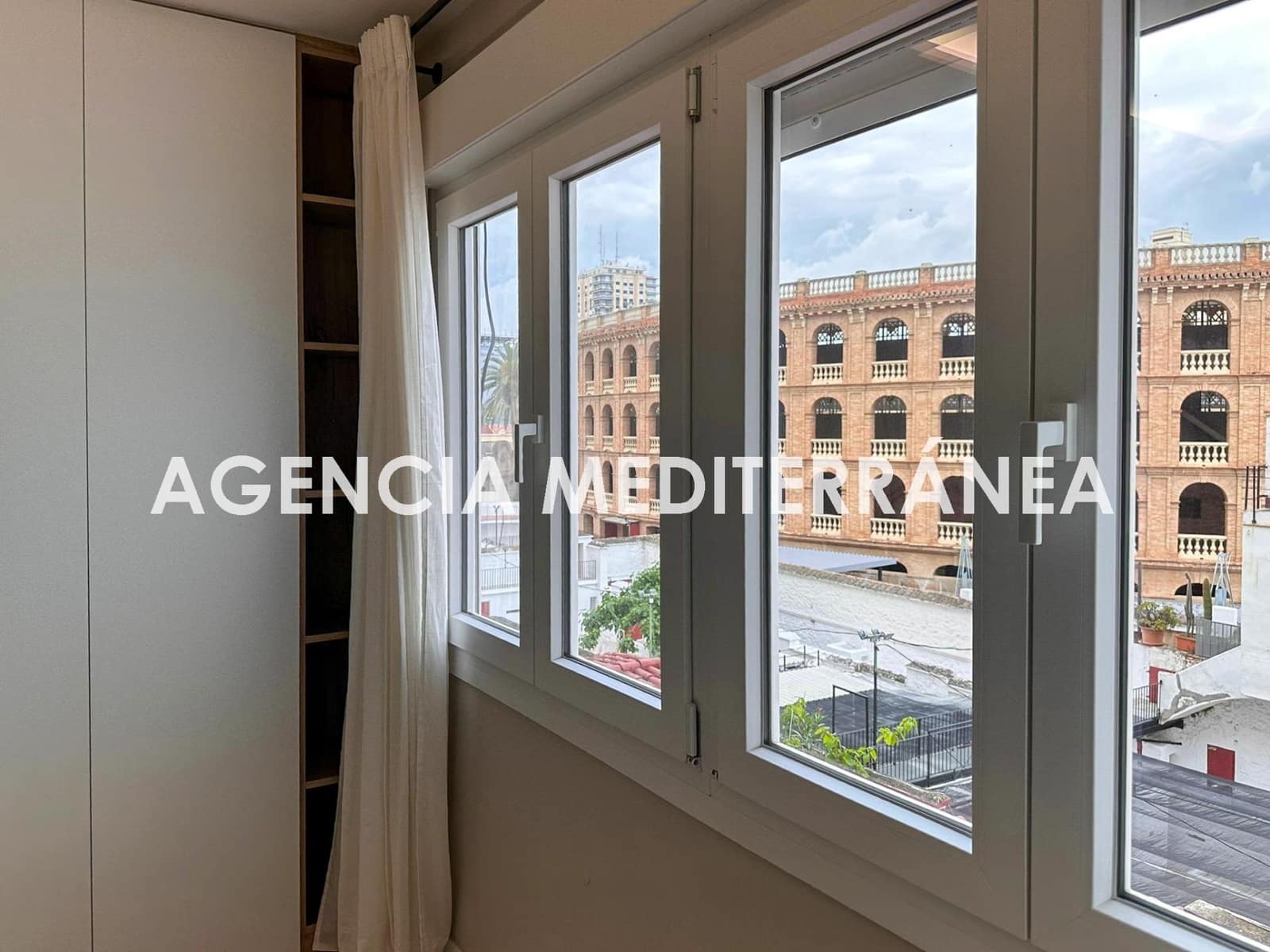 5 bedroom Flat for sale in Valencia city - € 830,000 (Ref: 9846319)