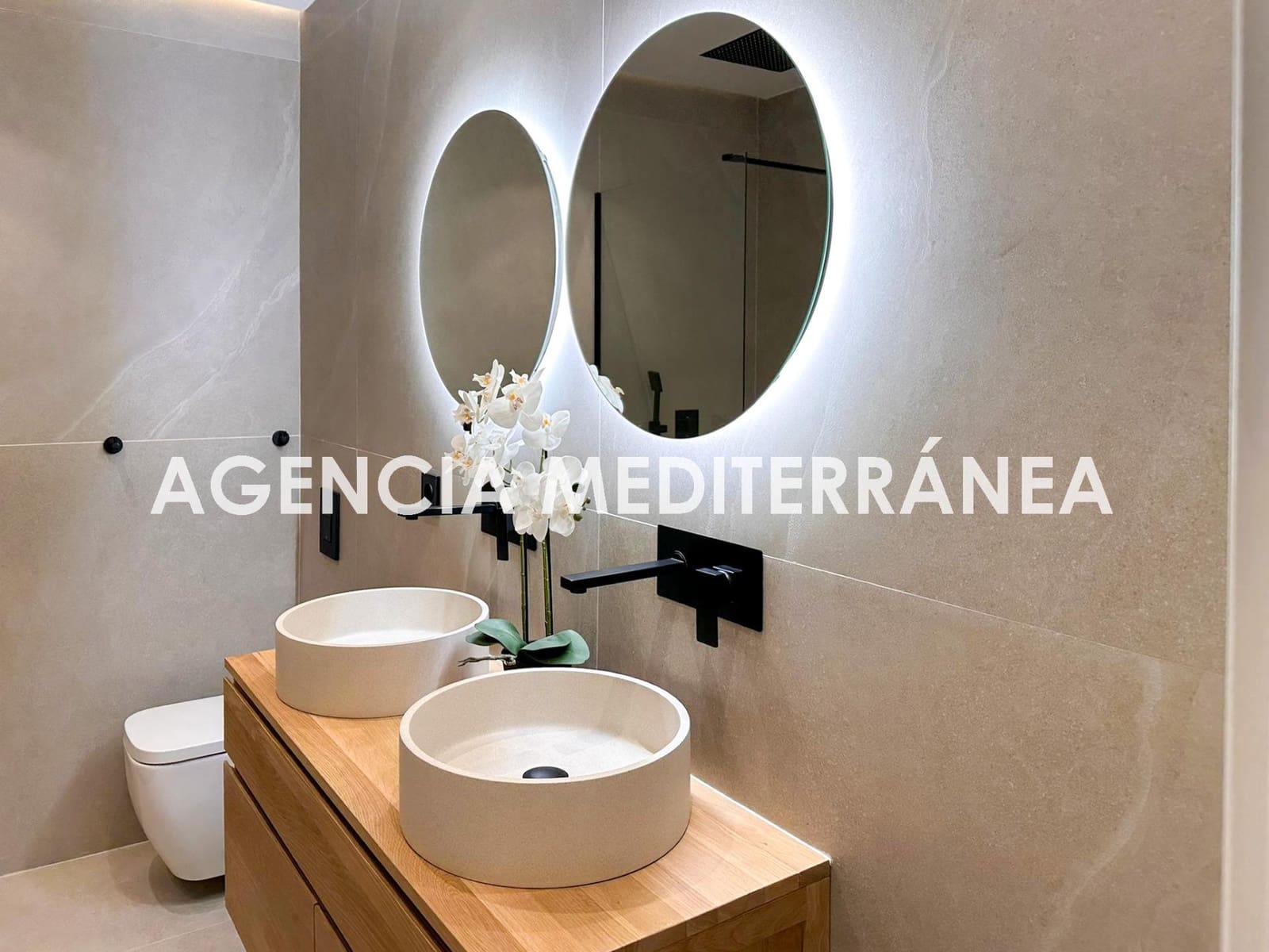 5 bedroom Flat for sale in Valencia city - € 830,000 (Ref: 9846319)