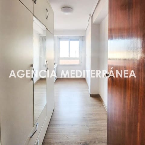 4 soveværelse Lejlighed til salg i Mont-Olivet, Valencia by - € 299.999 (Ref: 9865268)