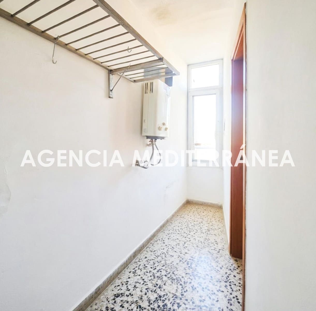 4 bedroom Flat for sale in Valencia city - € 299,999 (Ref: 9865268)